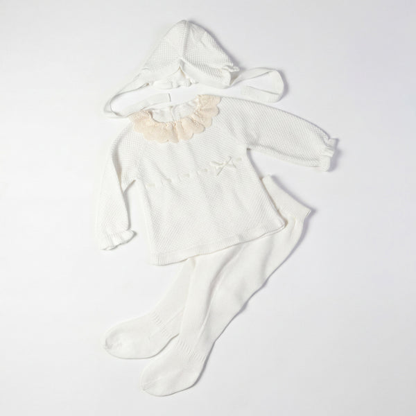 Newborn White with Beige Lace Bow Set 3 Pieces — view 4 — handcrafted in Spain — AGÜ Baby