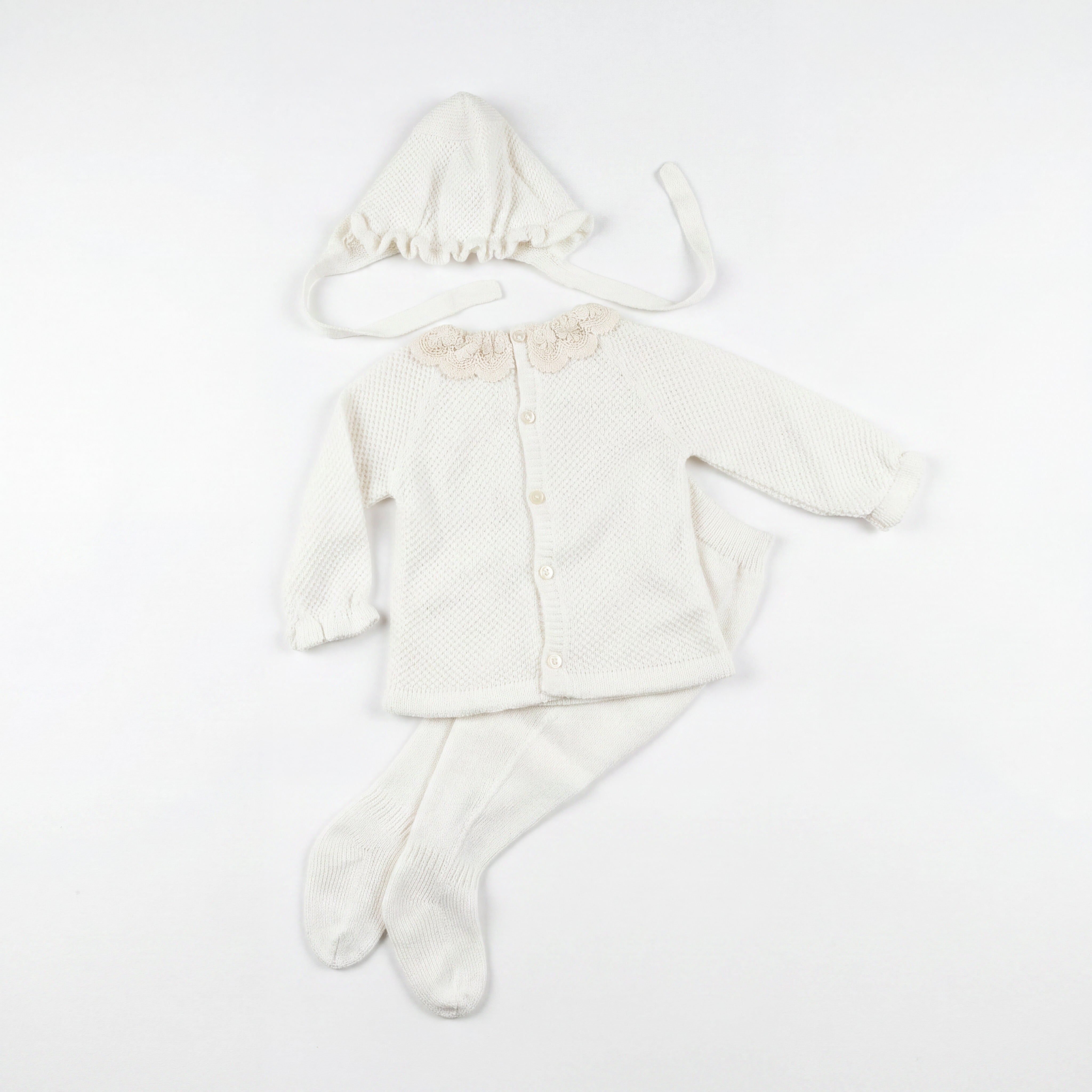 Newborn White with Beige Lace Bow Set 3 Pieces — view 3 — handcrafted in Spain — AGÜ Baby